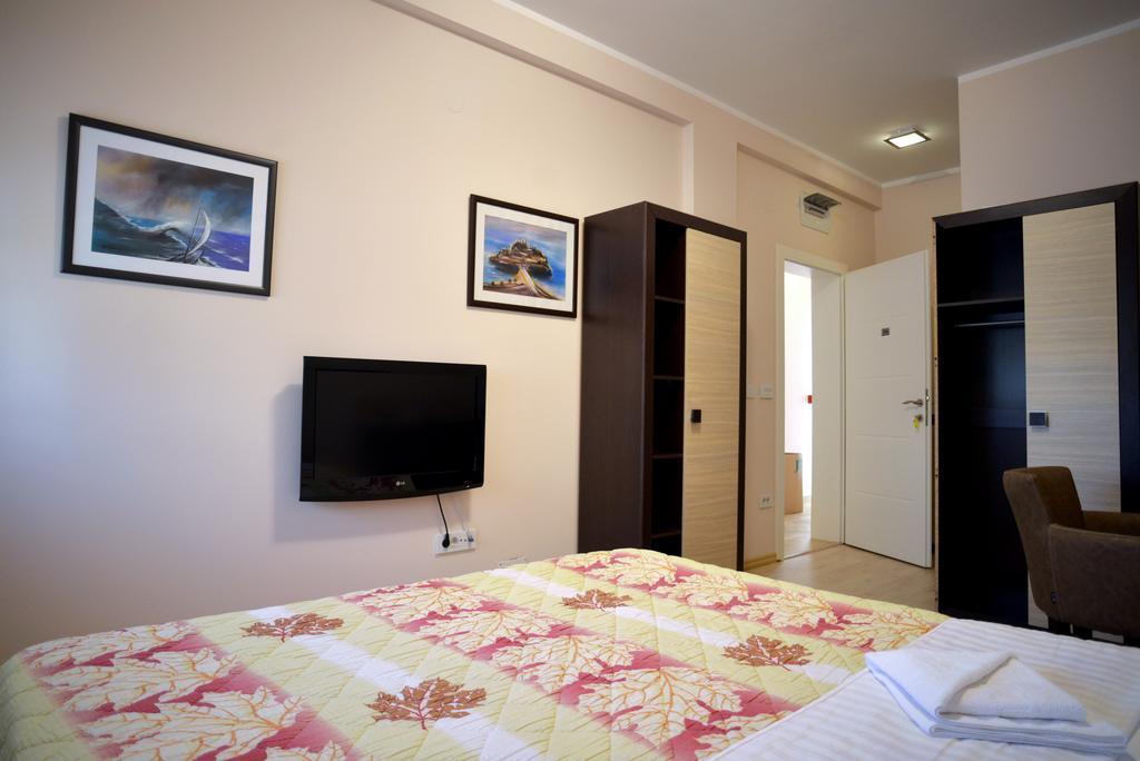 Lotos Depandans Hotel Nis Bagian luar foto